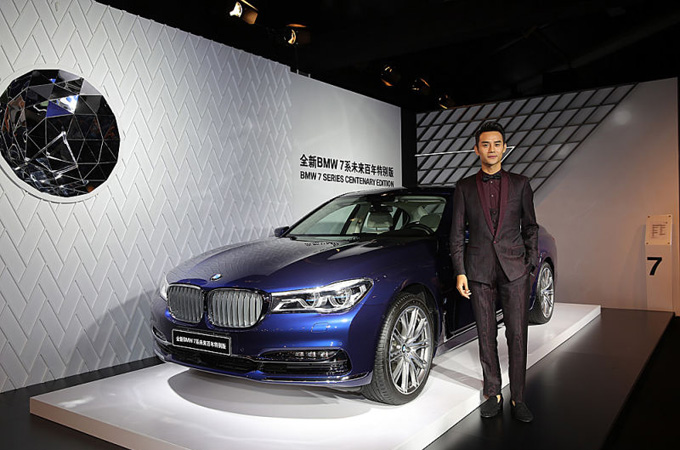 王凯先生与全新BMW 7系未来百年特别版