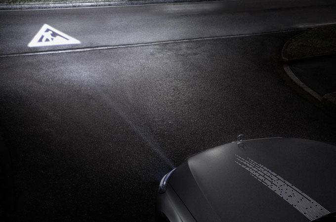 Revolution der Scheinwerfertechnologie: Mercedes leuchtet in HD-Qualität